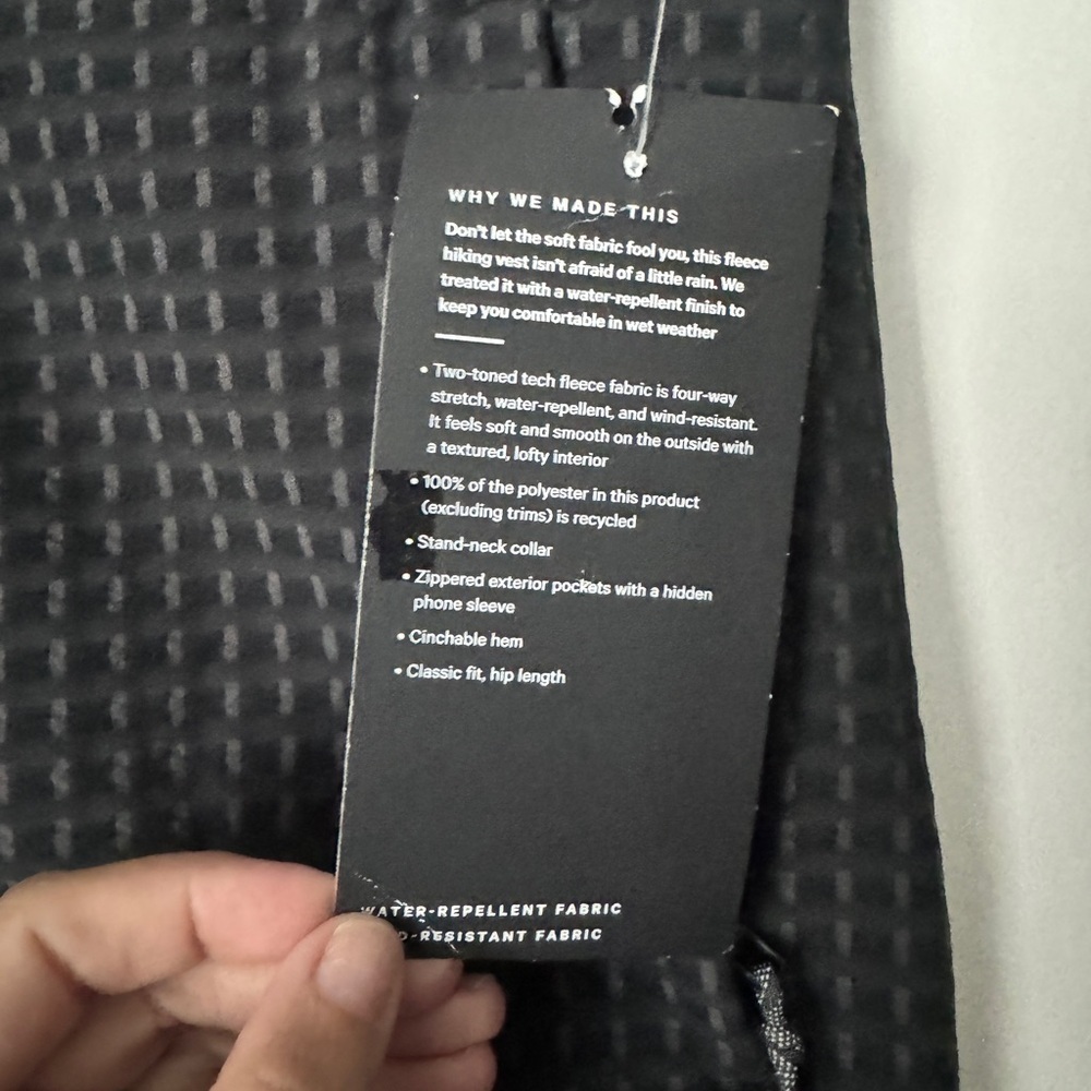 NWT Lululemon Men's Water Repellent Grid Fleece Hiking Vest in XS - Picture 6 of 7